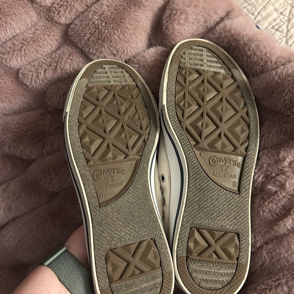 Converse Cream Canvas Low Tops 8 - Picture 9 of 11